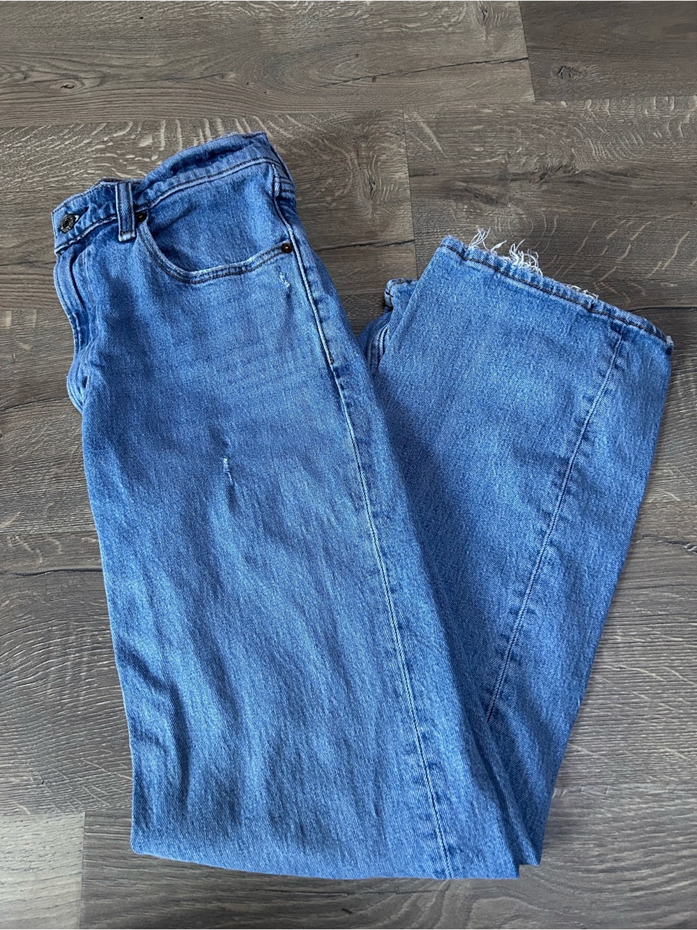 Abercrombie & Fitch Light Blue High-Rise '90s Relaxed Jeans - Picture 1 of 3